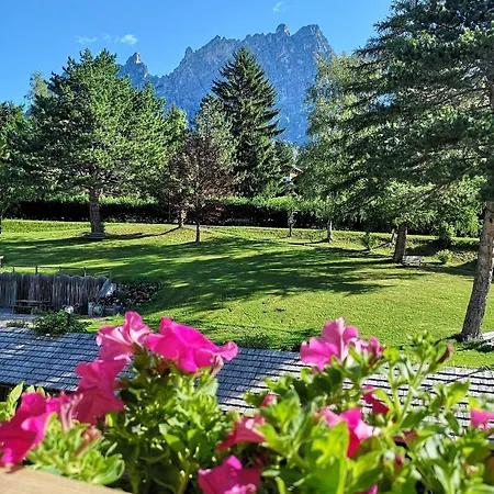 Camina And Hotel 4*